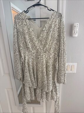 Ivory V-Neck Long Sleeve Speckled Dress